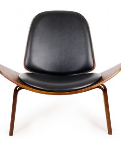 Replica Hans Wegner Shell Chair - Black PU Leather / Walnut Wood